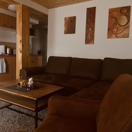 Zu Den Weinbergen Apartment *